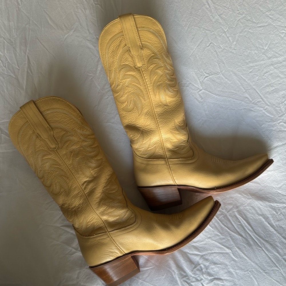 Tecovas “The Annie” Marigold (Butter Yellow) RARE